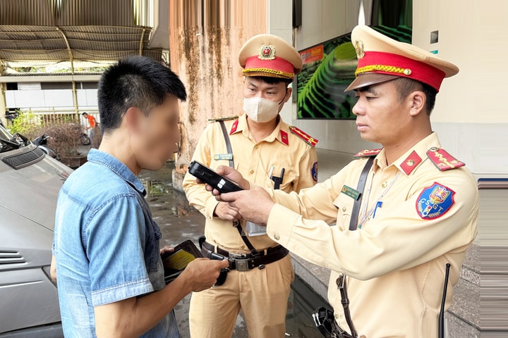 Xe giường nằm: Quản chặt hay cấm?