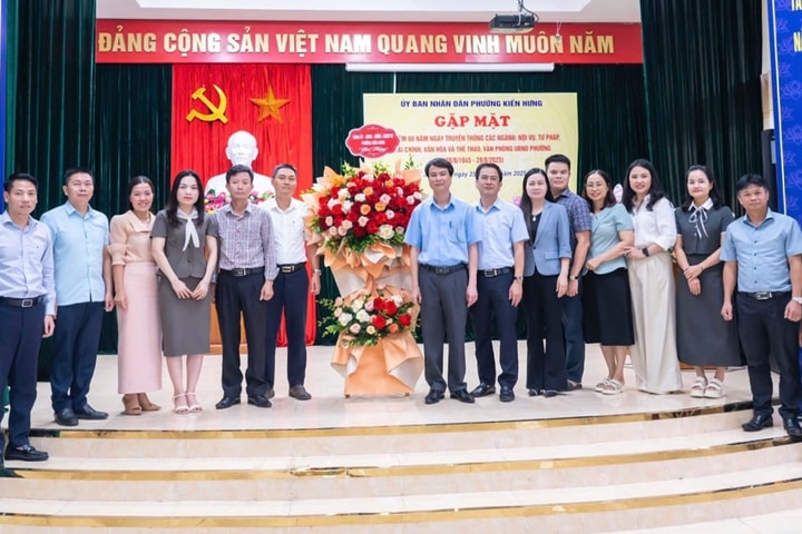 Phường Kiến Hưng gặp mặt kỷ niệm 80 năm ngày truyền thống của các ngành