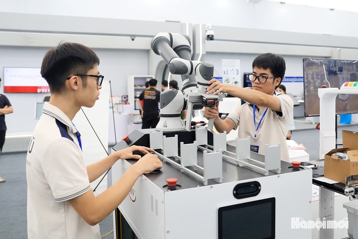 Trải nghiệm sản phẩm công nghệ hàng đầu tại Hà Nội