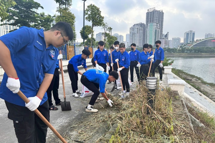 Triển khai chiến dịch truyền thông "sáng - xanh - sạch - đẹp”