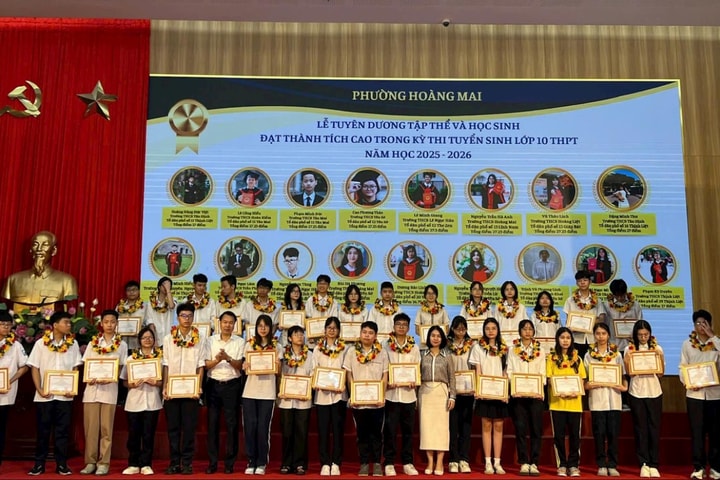 Tuyên dương nhiều tập thể và học sinh đạt thành tích cao trong kỳ thi tuyển sinh lớp 10