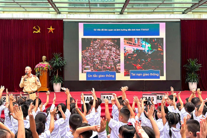Hà Nội yêu cầu thiết lập, công khai đường dây nóng về an ninh trường học