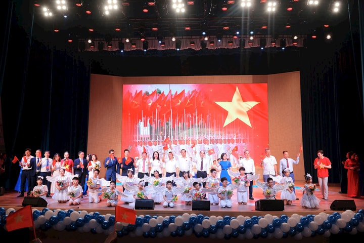 “Nâng cánh ước mơ” cùng Hội đồng Bảo trợ Quỹ Bảo trợ trẻ em Hà Nội