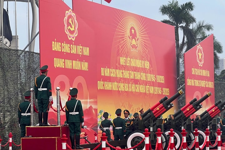 Sân vận động Mỹ Đình rộn ràng tiếng pháo lễ ngày tổng duyệt
