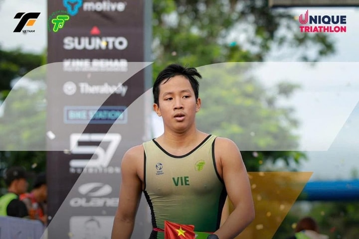Học sinh lớp 10 Trần Nguyên Chương xuất sắc giành hai huy chương vàng