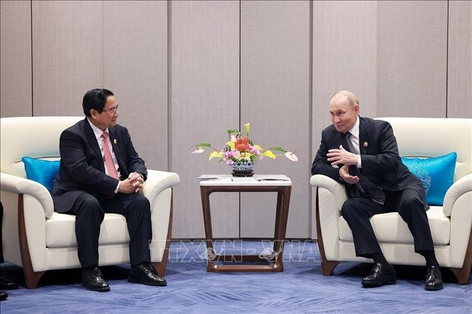 Thủ tướng Phạm Minh Chính hội kiến Tổng thống Nga Vladimir Putin