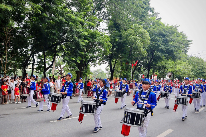 Tiếng nhạc kèn tuổi trẻ TP Hồ Chí Minh vang lên giữa Hồ Gươm trong dịp 80 năm Quốc khánh