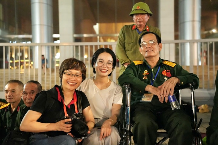 Cựu chiến binh phấn khởi vì được bố trí chỗ ngồi ưu tiên