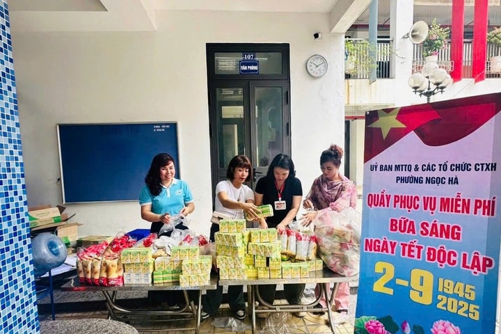 Hà Nội Phường Ngọc Hà tổ chức hoạt động ý nghĩa trong Ngày hội non sông