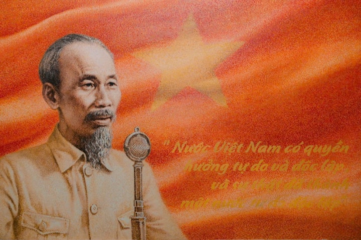 45 tác phẩm đặc sắc tại triển lãm "Trái tim tình yêu Việt Nam"