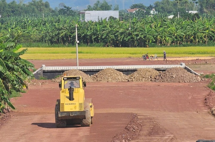 Đà Nẵng Cầu Văn Ly và đường dẫn "khát" mặt bằng sạch, nhà thầu "khóc ròng"