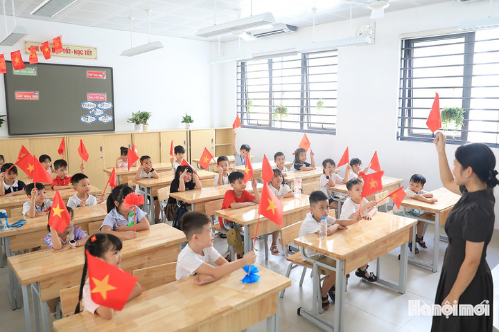 Đầu tư trường lớp, Hà Nội từng bước giảm quá tải học đường