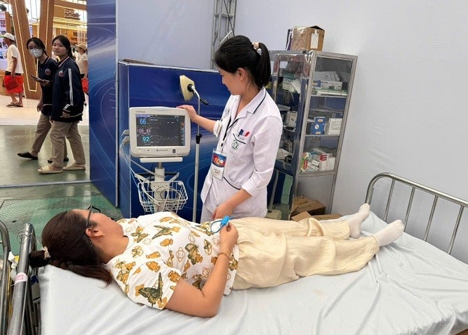 Hà Nội Hơn 400 trường hợp được hỗ trợ y tế khi tham quan Triển lãm