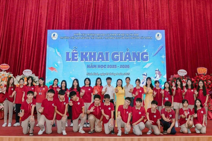 Phân hiệu ĐHSP Hà Nội tại Hà Nam Tưng bừng khai giảng năm học mới tại Hệ thống Trường Nguyễn Tất Thành