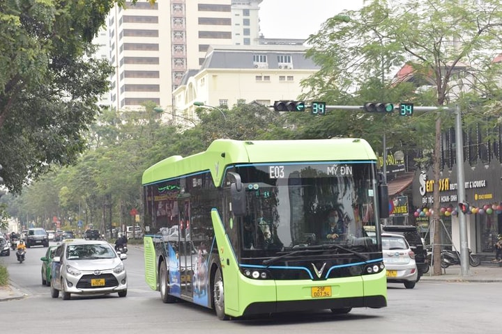 Nhất quán mục tiêu trước năm 2030, Hà Nội hoàn thành chuyển đổi sang xe buýt điện