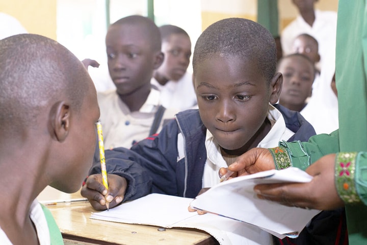 Nhiều nước cắt giảm ngân sách hỗ trợ giáo dục quốc tế: Xu hướng cần sớm đảo ngược