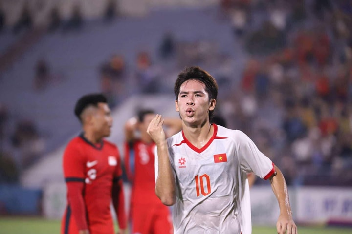 Văn Thuận ghi bàn, U23 Việt Nam giành chiến thắng sít sao trước U23 Singapore