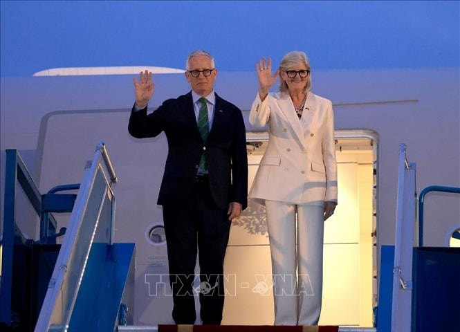 Toàn quyền Australia Sam Mostyn và Phu quân bắt đầu thăm cấp Nhà nước tới Việt Nam