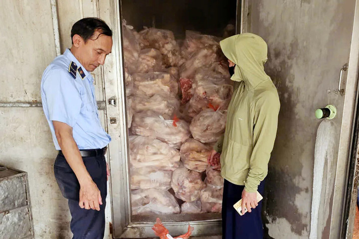 Quản lý thị trường Hà Nội phát hiện 3.500kg xương bò không rõ nguồn gốc