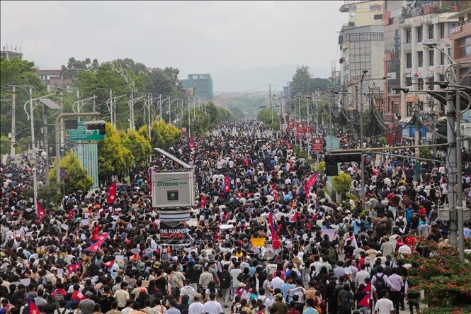Nepal chọn được người lãnh đạo chính phủ lâm thời