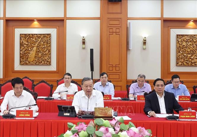 Tiếp tục tăng cường lãnh đạo, chỉ đạo công tác tổ chức đại hội đảng bộ các cấp