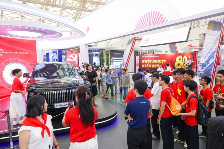 Lễ bế mạc Triển lãm 80 năm Thành tựu đất nước Dư âm hào hùng trong lòng triệu triệu người dân