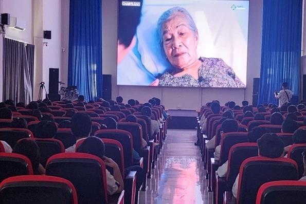 TP Hồ Chí Minh: Hạn chế học sinh sử dụng điện thoại trong giờ ra chơi từ tháng 1-2026