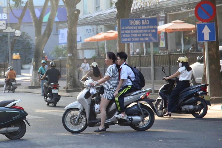 Giải pháp nào duy trì hiệu quả an toàn giao thông học đường tại Hà Nội?