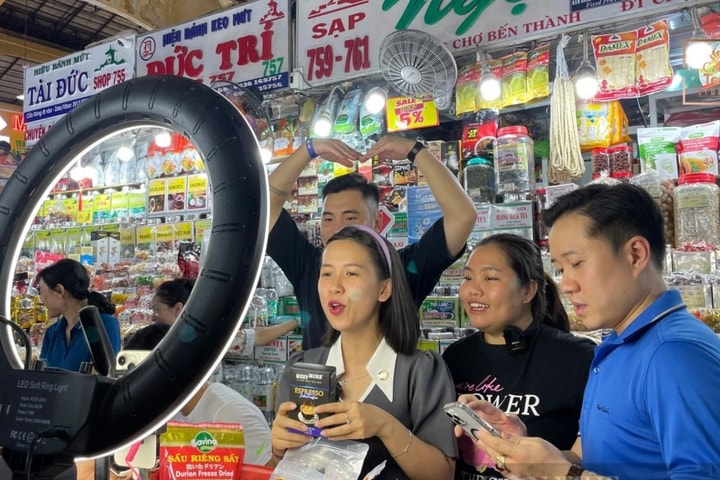 Pháp lý và thuế trong thương mại điện tử Tạo nền tảng vững chắc cho sự phát triển bền vững của thương mại điện tử