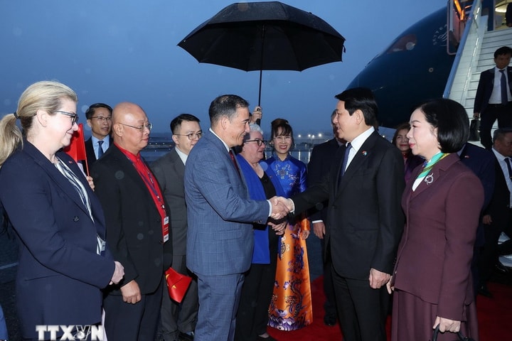 Chủ tịch nước đến Seattle, bắt đầu các hoạt động song phương tại Hoa Kỳ