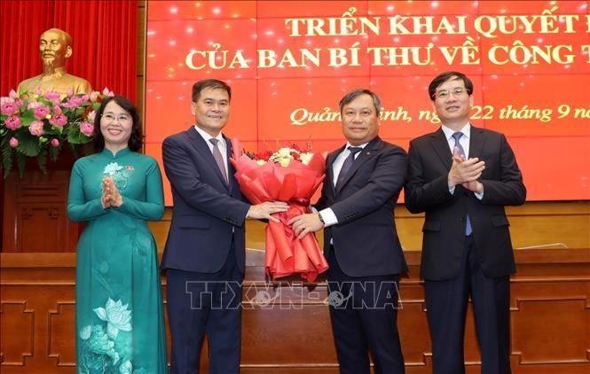 Ông Bùi Văn Khắng được bầu giữ chức Chủ tịch UBND tỉnh Quảng Ninh