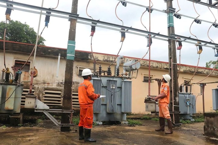 Điện lực Hà Nội chủ động ứng phó với bão số 9 (Ragasa)