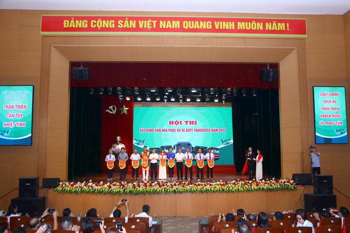 Transerco xây dựng hình ảnh xe buýt Thủ đô văn minh, thân thiện