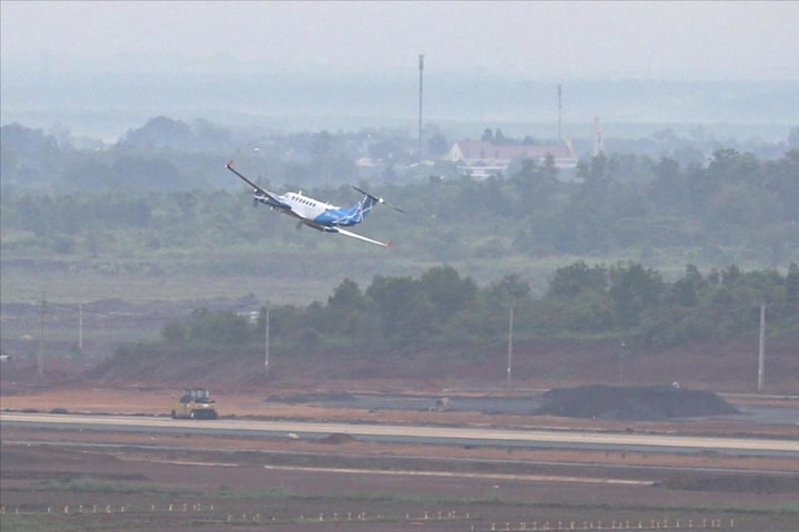 Sân bay Long Thành đón chuyến bay hiệu chuẩn đầu tiên