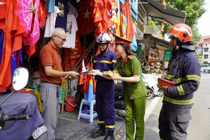 Hà Nội đẩy mạnh hưởng ứng Ngày toàn dân phòng cháy, chữa cháy