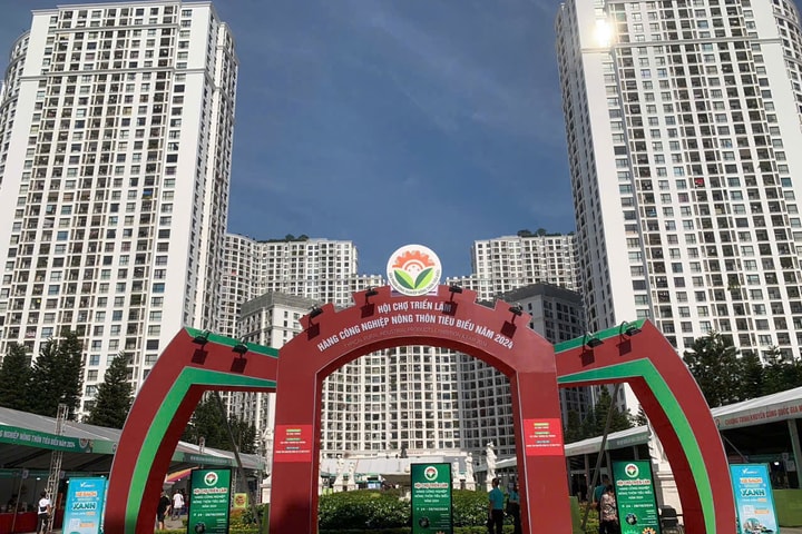 250 gian hàng tham gia h ội chợ triển lãm hàng công nghiệp nông thôn năm 2025