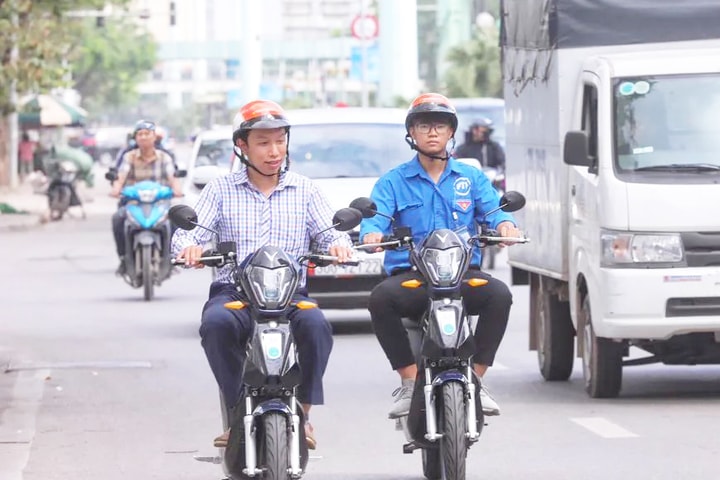 Chuyển đổi phương tiện sử dụng năng lượng sạch: Cần sớm có lộ trình, chính sách hỗ trợ