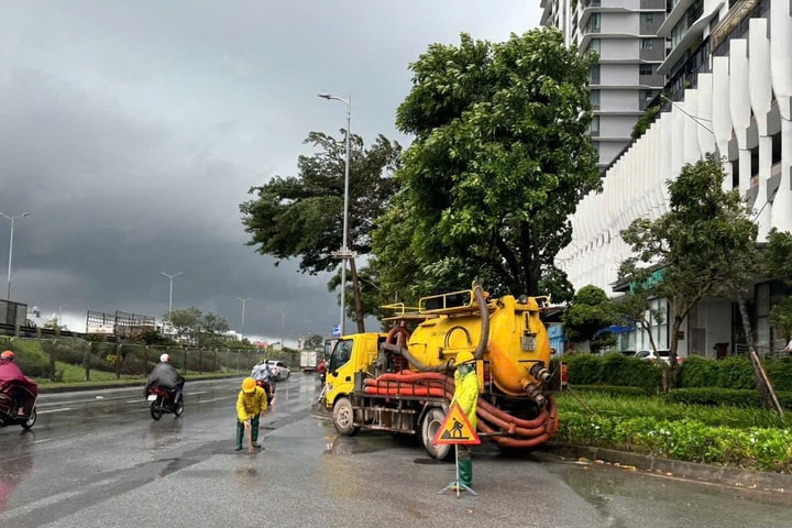 Hà Nội: Ứng trực chống úng ngập tại tất cả các điểm trọng yếu