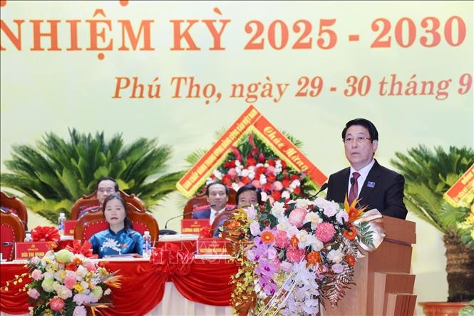 Chủ tịch nước: Xây dựng Phú Thọ ngày càng giàu đẹp, xứng đáng là đất Tổ linh thiêng, cội nguồn của dân tộc Việt Nam