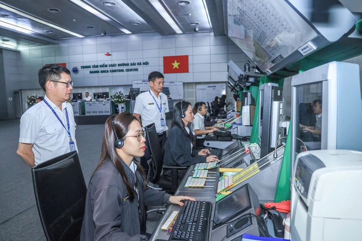 Sân bay Nội Bài: 90 chuyến bay phải bay chờ hoặc chuyển hướng đi sân bay dự bị