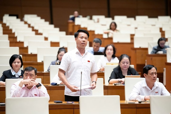 Đại biểu Quốc hội đề xuất cách "hóa giải" mâu thuẫn do đỗ xe trước cửa nhà dân