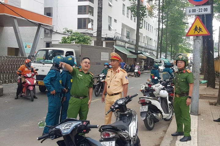 Phường Chợ Lớn kiên quyết xử lý “nạn” buôn bán hàng rong, lấn chiếm vỉa hè
