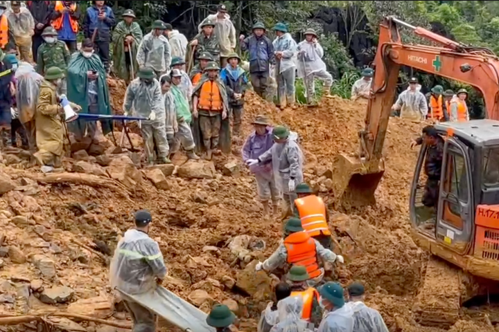 Vụ sạt lở đất tại xã Lũng Cú: Tìm thấy thi thể đầu tiên