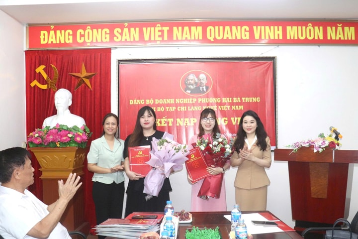 Phường Hai Bà Trưng phát huy vai trò tổ chức Đảng trong khối doanh nghiệp