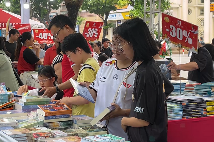 Hội Sách Hà Nội 2025 – Hội tụ tri thức toàn cầu