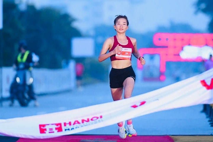 Nguyễn Thị Oanh, Hoàng Thị Ngọc Hoa về nhất giải Marathon quốc tế 2025