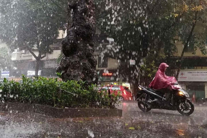 Bão số 11-Matmo sắp đổ bộ Vịnh Bắc Bộ, cảnh báo mưa lớn diện rộng