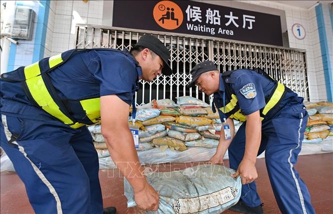 Bão Matmo đổ bộ vào miền Nam Trung Quốc, hàng trăm nghìn người phải sơ tán