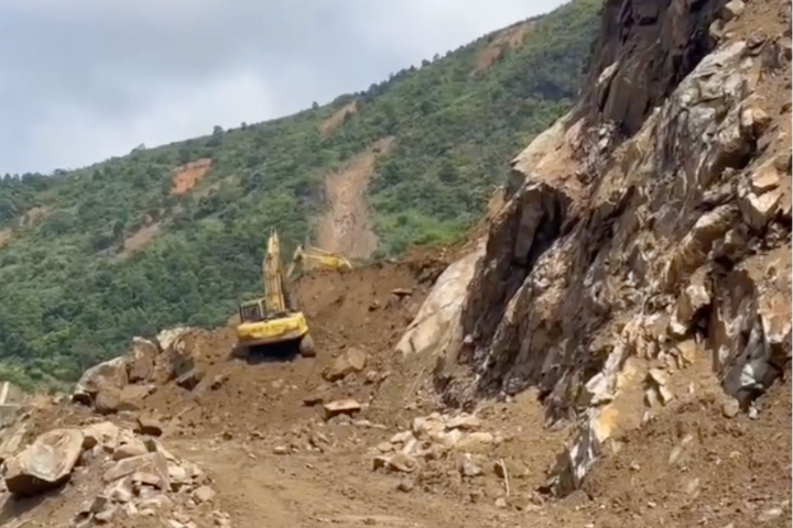 Lào Cai huy động chó nghiệp vụ tìm kiếm nạn nhân vụ sạt lở tại xã Minh Lương