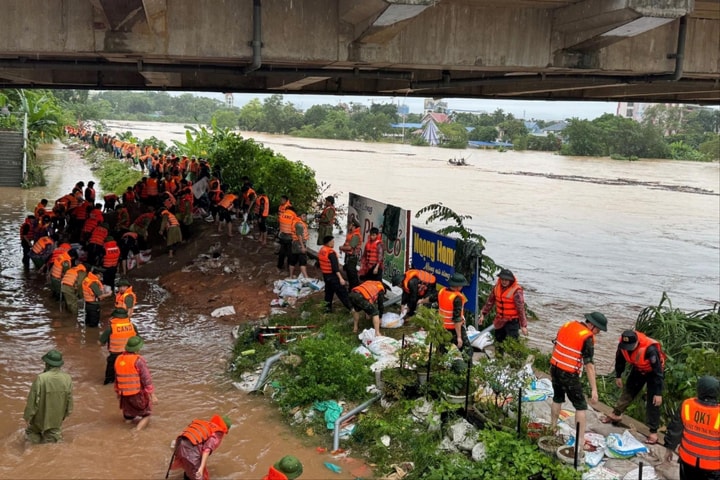 [Podcast] Quân đội ra công điện khẩn, huy động lực lượng cứu dân vùng ngập